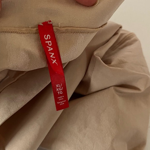 SPANX OnCore High-Waisted Mid-Thigh Short Shapewear Size XL - Picture 2 of 8